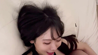 Japanese Girl Gives Blowjob,Bukkake.