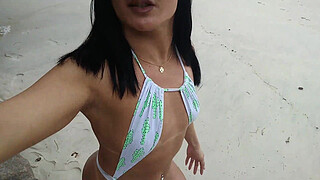 I went for a walk on the beach and found a hot dick to fuck and ended up drinking leitinho .see more in xv red