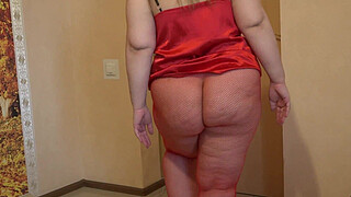 A fat girl in red pantyhose jumps on a black rubber dick PAWG