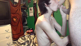 Amateur blowjob ass-fingering