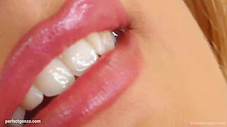 Watch this solo girl Jessie masturbating on Give Me Pink with passion