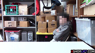 Busty security woman wants to feel a big cock insade her