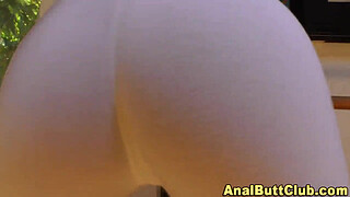 Big ass ho in pantyhose