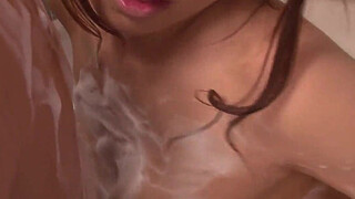 Hot Japanese babe fucks
