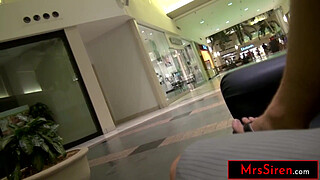 Slutwife Public Mall Flashing and Fisting