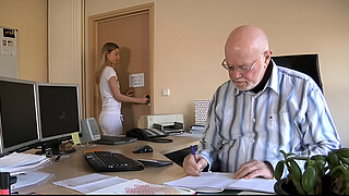 Old boss evaluates his young secretary with fuck