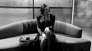 Bobbi S masturbates in a corset and stockings