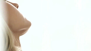 Blonde babe solo rubbing