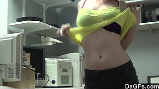 Dagfs - Prettiest Redhead Teen Cums On Her Fingers