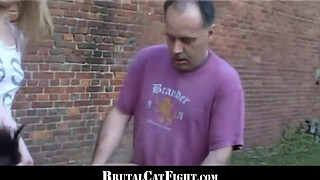 Rough catfight at a carwash