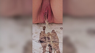 Amateur MILF Carmen Varta Keep he Small Dick when he Pee on Public Beach and she too Pee Compilations