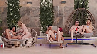 SEXMEX - Sex In The Pool . Kari Cachonda