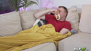 Older GILF Got Banged By Dude