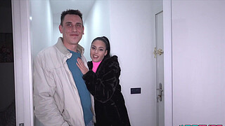 Apolonia La Piedra fucked a fan at a disco in Madrid