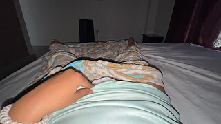 I love fingering myself in the morning before I go to college