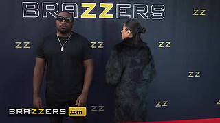 BRAZZERS - Violet Myers Shows off her asshole to Paparazi
