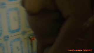 BBW CLOE UP BANG WITH STEP MOTHER IN THE BATHROOM WHILE WATER SPLASHING - Try this style and enjoy like crazy