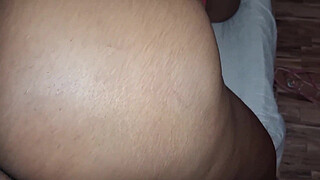 My evangelical cousin loves to give her pussy with a plug in her ass