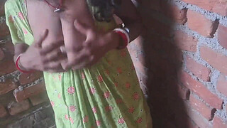 telugu Hot Young Girl Hot Romance in Bathroom