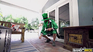 BANGBROS - It's All About The Booty And Rose Monroe Knows How To Bounce It On A Hard Cock