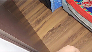 Hijastra se despierta cachonda para que su padrastro se la folle hasta el orgasmo antes de desayuno y salir a la universidad