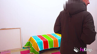 Amaya Castro wants to seduce her landlord. "Do you forgive me for having made a little hole?"