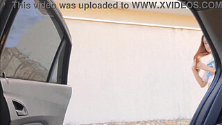 risky handjob on the street for hottie on the street and I asked for directions!