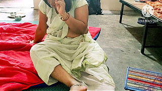 Indian Desi Bhabhi fucking boys