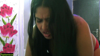 Village Bhabhi Sex! Beautiful Pussy Sex