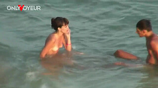 Beach Voyeur. She wanted to swallow, but got just body cumshot. Very hot couple beach sex!