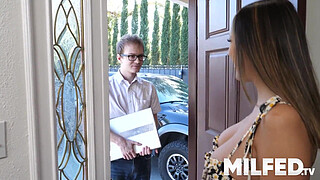 Young Nerd Helps her Hot MILF Neighbor with her Laptop