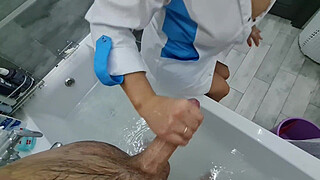 Stepmom cme in to wash her naked stepson, she ignores his big dick, he is very excited and wants to jerk off, she flashes her big tits and starts masturbating