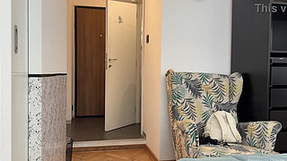 I dropped the towel in front of the delivery man. Real delivery