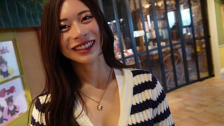 part2 A beautiful flight attendant with an enchanting face and style! A real hip-swinging cowgirl position flight! G-cup slender body with a slender waist and a beautiful pussy with a big pie hole!