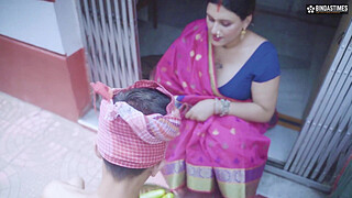 Desi Sabjiwala fucks Big Boobs Bhabhiji while selling groceries to her ( Hindi Audio )