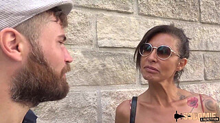 Charlotte, 40, wants to explore her limits