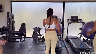 Steffy Moreno hooks up with ripped stud at the gym