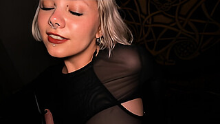 I'm too horny! Fuck me, please! ?