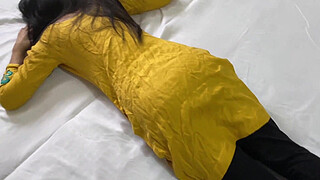 Indian beautiful stepmom fucked by real stepson hardcore pussy fucking with hindi audio porn