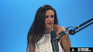 UP CLOSE - How Women Orgasm With The Perfect MILF Penny Barber! SOLO FEMALE MASTURBATION! FULL SCENE