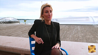 Anouk, 30 years old, a psychologist expert in cocks!