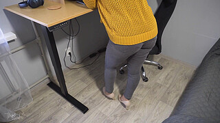 Hot Secretary In Tight Jeans Teases Ass With Visible Panty Line