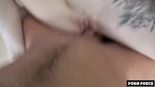 SHE WANTED TO BE FAMOUS - 1000 Bottles Of Babyoil Didn´t Save Her