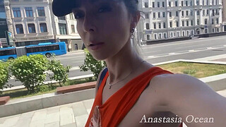 I dropped the towel in front of the delivery man. Real delivery