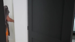 Shower Showdown: Alyssia and Kelsey Vie for Filthy's Attention