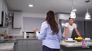 I Fucked My Girlfriends Mom - Valentina Bellucci, Jason Pierce