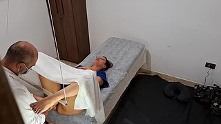 A patient goes to the gynecologist and ends up getting a cumshot in her pussy.