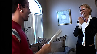 Hot stepmoms are the best (part 1)