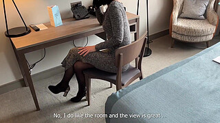 Hot Stepmom shares the bed and her ass with a stepson