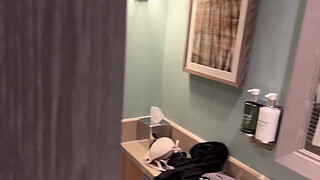 Hot Stepmom shares the bed and her ass with a stepson